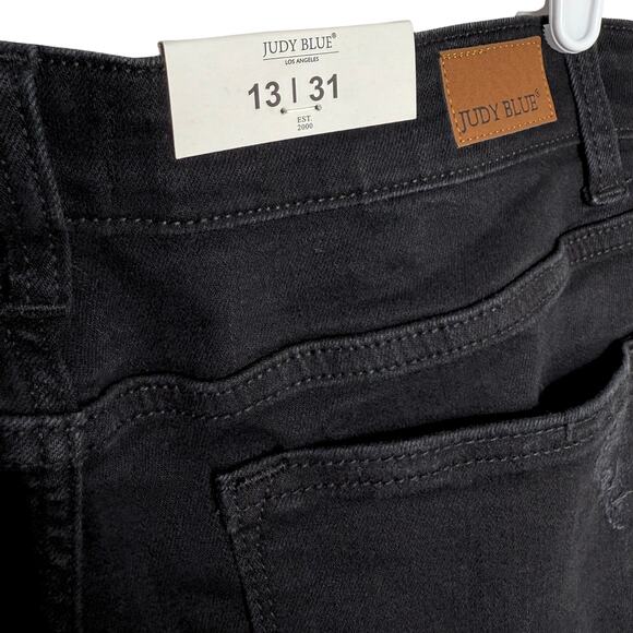 Judy Blue Distressed Boyfriend Jeans Size 13/31 Black Denim Relaxed Fit Stretchy - Picture 8 of 11
